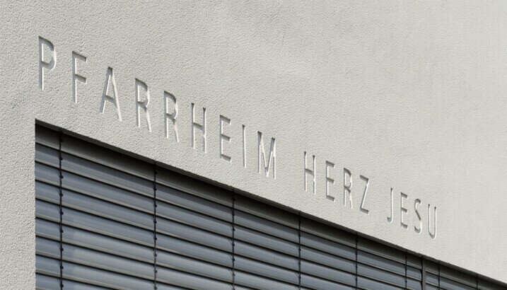 schriftzug pfarrheim herz jesu