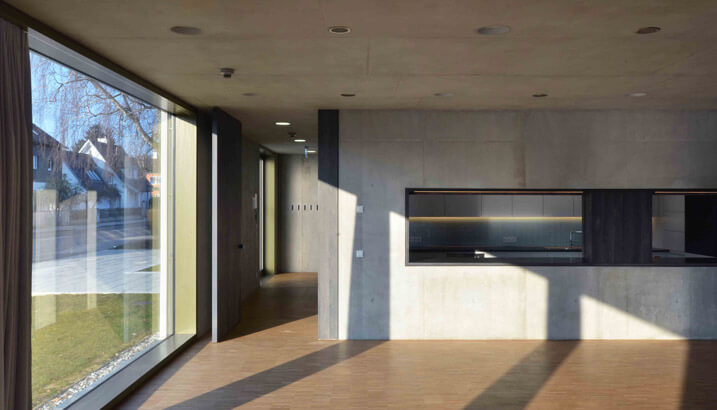 küchenausgabe und pivot türe im saal